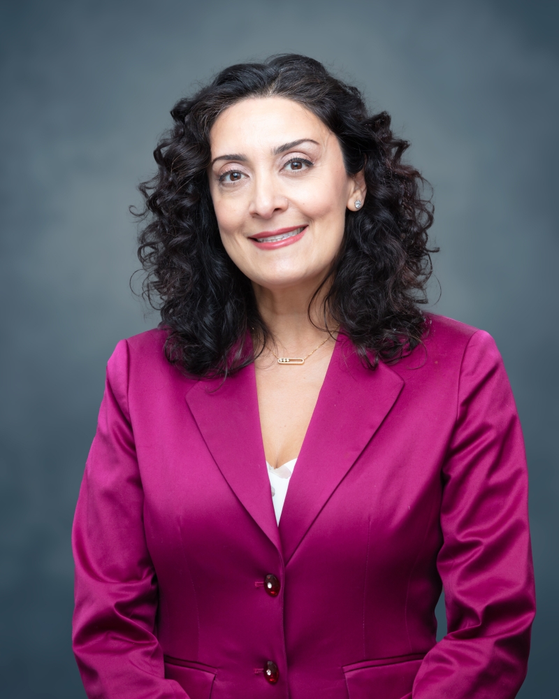 Sahar Farzin 800 x 1000